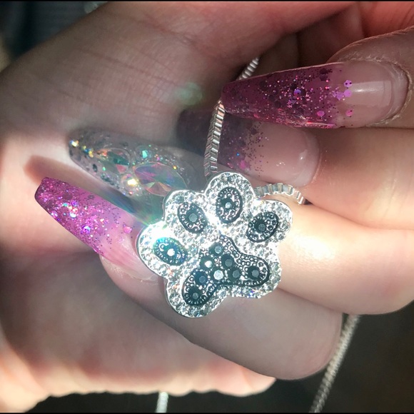 COPY - MUST HAVE PAW PRINT NECKLACE!!!🐾🐾 - Picture 8 of 10